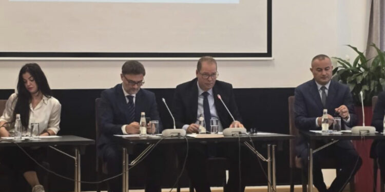 Financohet nga deputetët biznesmen të PS Laert Duraj dhe Vullnet Sinaj/ Enkelejd Alibeaj krijon partinë për tendera dhe para