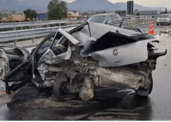 Makina bëhet copa/ Aksident i rëndë në aksin Tiranë-Thumanë, humb jetën një person