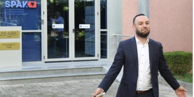 Nga “tregtimi i sekretit shtetëror”, te “korrupsioni në zgjedhje”, ish-deputeti Jurgis Çyrbja me tre akuza të rënda! Përplasja me Shullazin për Hotel Vollgën