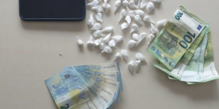 Arrestohen dy shqiptarë në Itali për shpërndarje kokaine