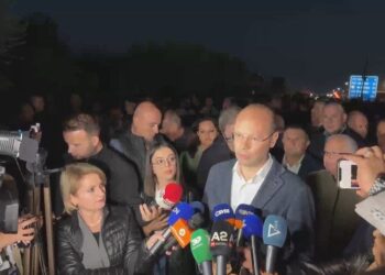 Bllokimi i rrugëve është vepër penale/ Ivi Kaso: Policia t’ia kujtojë këtë edhe Kryeministrit