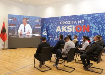 Berisha falënderon protestuesit: Mbrëmë dhatë leksionin më të mirë se çfarë është opozita! Pa zgjedhje të lira, Shqipëria nuk ka paqe