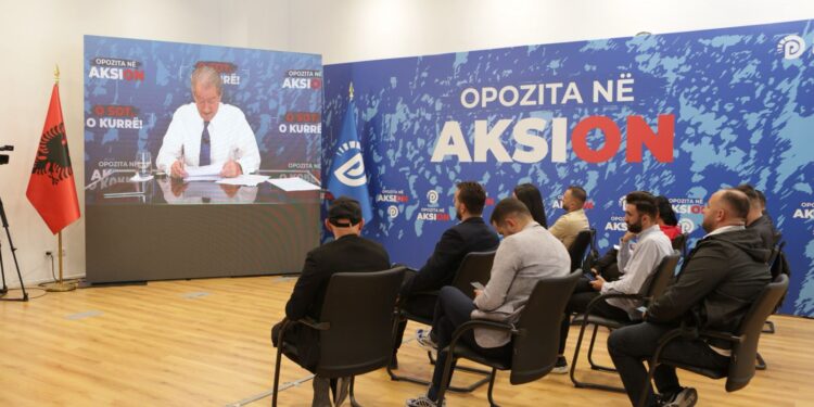 Berisha falënderon protestuesit: Mbrëmë dhatë leksionin më të mirë se çfarë është opozita! Pa zgjedhje të lira, Shqipëria nuk ka paqe