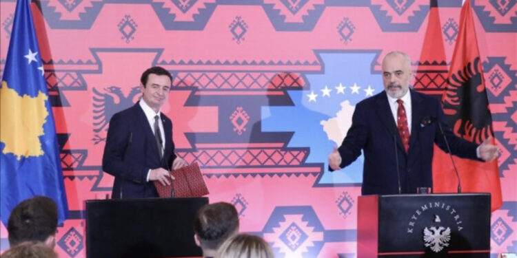 “100 marrëveshjet e nënshkruara”, bizneset kërkojnë nga qeveria e Kosovës dhe Shqipëria bashkëpunim: Ekonomia kombëtare ka nevojë të jemi bashkë