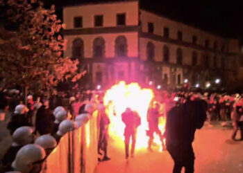 LIVE-Kokë më kokë, Bardhi-Noka marrin vendimin në mes të protestës