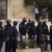 FOTOLAJM/ Gati nisja e protestës së opozitës, vendoset kordoni policor para Kryeministrisë