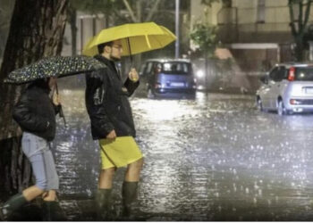 Mot i keq në Itali, evakuohen qindra banorë