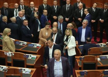 Socialistët dhe policia kërkojnë ndëshkim për deputetët opozitarë, Bardhi: Nuk i trembemi metodave autoritare që po i rijetëson Rama