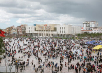 Krizë për nuse/ Beqarët mbushin Shqipërinë, 343 mijë veta në grupmoshën 25-59 vjeç