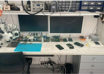 Kishte përvetësuar 473 fjalëkalime përmes programeve të ‘DarkWeb’, arrestohet 36-vjeçari që zhbllokonte telefona