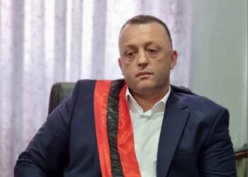 Gjuajti me pushkë në 21 Janar/ Kryebashkiaku i Burrelit Agron Malaj futet në SPAK