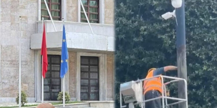Protesta e PD, Kryeministria fortifikohet me veshje metalike, shtyllat e ndriçimit lyhen me graso