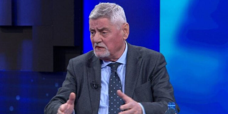 “Ç’është kjo punë, 3 vite luftë me Amerikën”, Dashamir Shehi kritikon PD-në