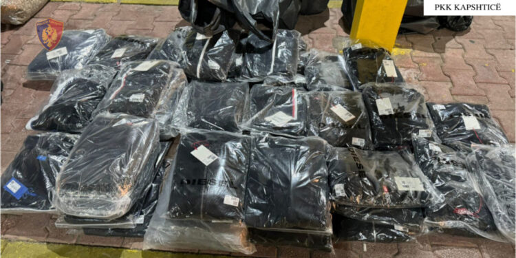 Arrestohet 41-vjeçari turk për tentativë kontrabande në Kapshticë