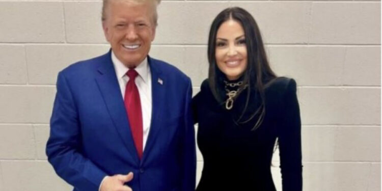 Bleona takohet me Trumpin, i bashkohet fushatës së tij në mitingun me shqiptarët