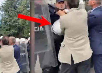 Berisha nxjerr emrin e policit që i nxori armën Baçit: Nuk ka njeri që të mbron