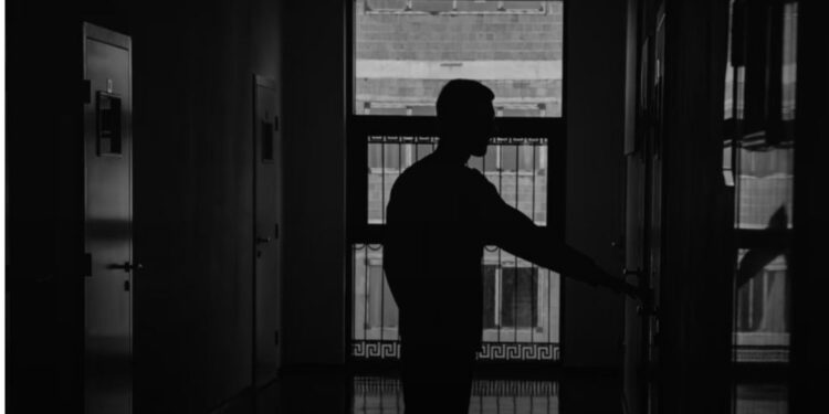 Nga varësia në shërim/ Rrrugëtimi i 20-vjeçarit: Merrja 6 doza, vdekja e shokut nga mbidoza ishte pikë kthese! 