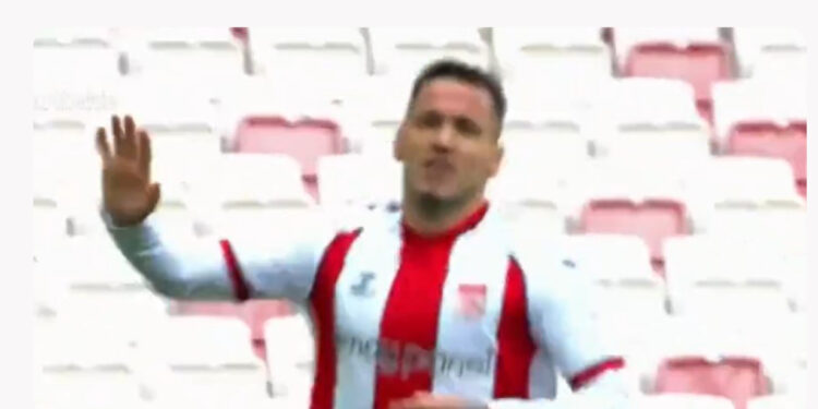 VIDEO/ Rey Manaj “AirLines”, bomberi kuqezi gjen golin e radhës në Turqi