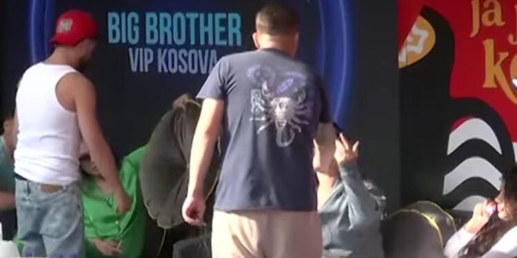 “Më kujton Fifin e shëndoshë”, Rezarti buIIizon banoren e BBVK