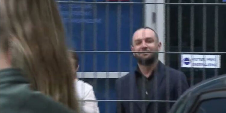 “Shërbëtor” i Avdylajve të Shijakut/ VOA: Arrestimi i tij lidhet me hetimet për një grup kriminal të fuqishëm