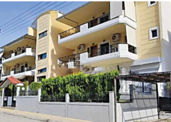 Vritet e moshuara në Greqi, arrestohet një shqiptare: E dinte që kishte para në shtëpinë e 84-vjeçares