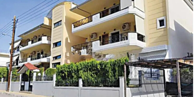 Vritet e moshuara në Greqi, arrestohet një shqiptare: E dinte që kishte para në shtëpinë e 84-vjeçares