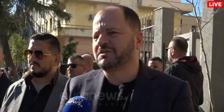 “Ja vdekje, ja liri!” Maliqi: Solidarizohemi me Ilir Metën, e arrestuan banditët