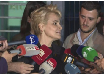 “Kanë hapur një precedent shumë të shëmtuar”, Kryemadhi: Si do të dalin dhëmbët e Edi Ramës në Dubai?