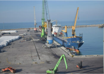 Shefqet Kastrati dhe Frident Kuqi ankorojnë fshehurazi anijen e ngarkuar ‘me eksplozivë për Izraelin’