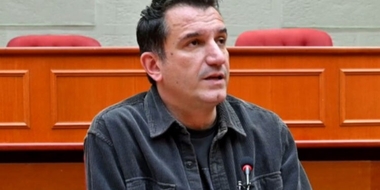 Veliaj furtunë në Bashkinë e Tiranës, shkarkon 12 drejtorë!