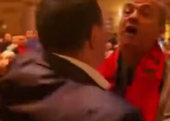 Qytetari shan Ramën në New York: Hajdut, f*ck you