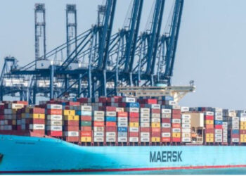 Anija “Molive” ankorohet në Durrës, dyshohet për mbetje toksike