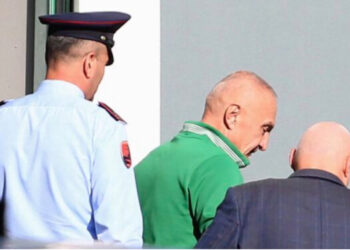 SPAK i jep leje, Meta vizitohet nga familjarët e tij