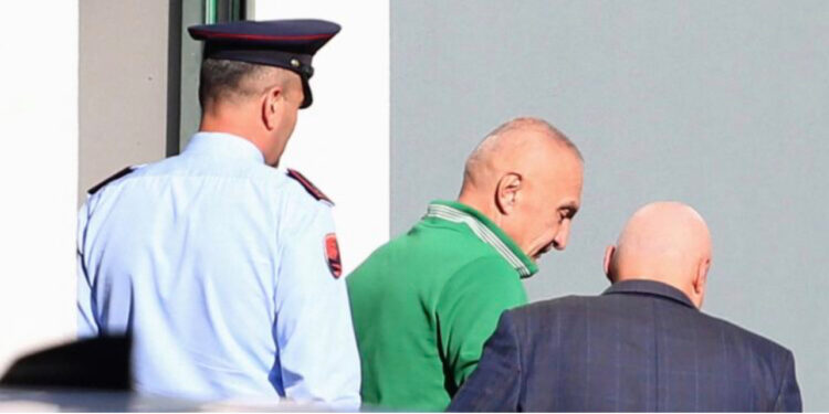 SPAK i jep leje, Meta vizitohet nga familjarët e tij