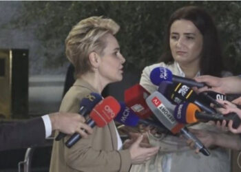 “I ka dhënë 460 mijë euro Edi Ramës…”, Kryemadhi i përgjigjet Berishës