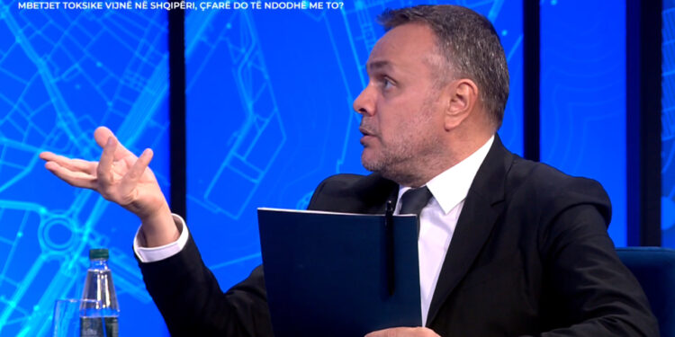 “Ka kontejnerë me lëndë radioaktive”/ Karamuço: Mafia e mbetjeve ka vrarë kapitenë që të mos tregonin