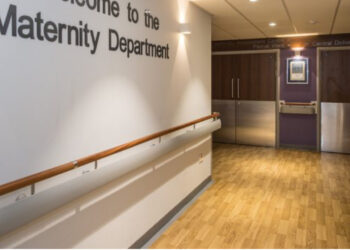 Motra e këngëtares së njohur humb fëmijën gjatë lindjes