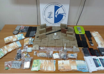 Emri/ Trafik heroine në Athinë, shkatërrohet grupi i drejtuar nga shqiptari