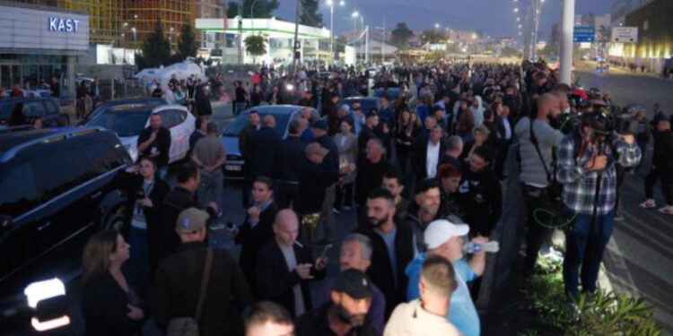 Mosbindja civile, Spaho: Demokracia në Shqipëri po eleminohet