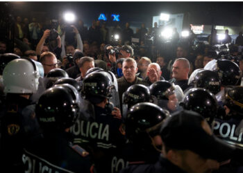 Protesta e opozitës, Meta reagon nga burgu: Nuk ka forcë në botë të ndalë Uraganin e Lirisë