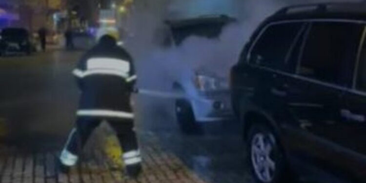 Digjen dy automjete në pronësi të një shtetasi në Shkodër, detajet e para