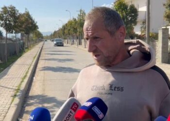 Babai plagosi 15-vjeçarin me thikë, flet xhaxhai: U zunë për telefonin, rrinte në TikTok