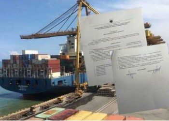 SKANDALI/ Mbetjet toksike të Kurum vërtiten në det, anija s’ka leje të ankorohet!