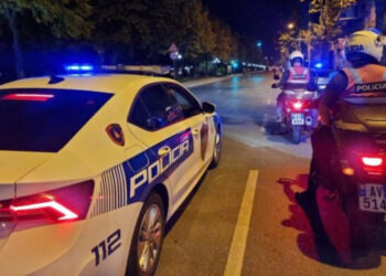 Tre pistoleta u gjetën brenda makinës së Licit dhe Bushatit, policia jep informacion shtesë për atentatin në Shkodër