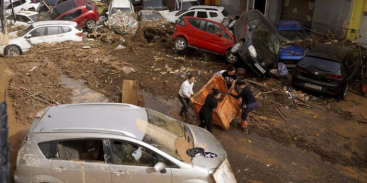 “Breshri i madh sa topat e golfit”, shkon në 93 numri i viktimave pas stuhisë shkatërruese në Spanjë