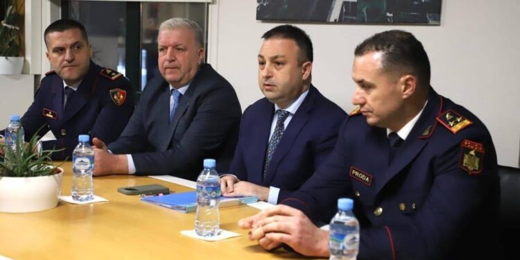 Hoxha dhe Proda prezantojnë Drejtorët e Policisë në Tiranë dhe Durrës, zbardhet porosia për ngjarjet kriminale