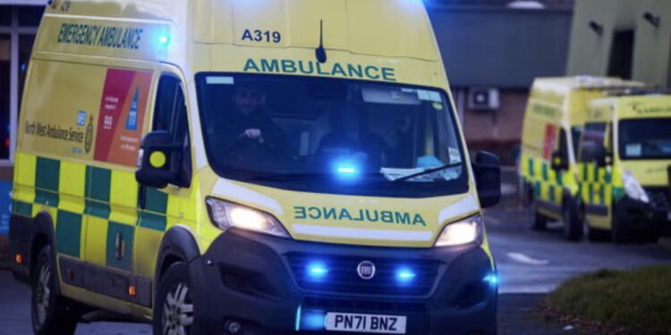 Aksidentohen autobusët dykatësh në Manchester, 17 të plagosur