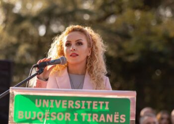 Megatek fton të diplomuarit e Universitetit Bujqësor të Tiranës: Mundësi të reja për karrierë dhe zbritje tëveçanta për festat e fundvitit