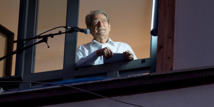 Berisha: Takim mahnitës me shqiptarët në Londër, do të kenë rol përcaktues në përmbysjen e narkoshtetit në Shqipëri