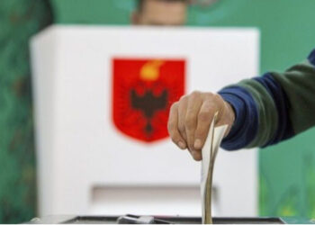 Zgjedhjet 2025/ KQZ miraton rregullat për regjistrimin e zgjedhësve nga jashtë vendit